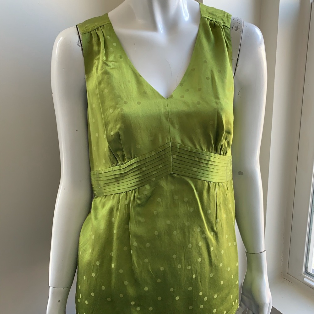 Ann Taylor Sleeveless blouse